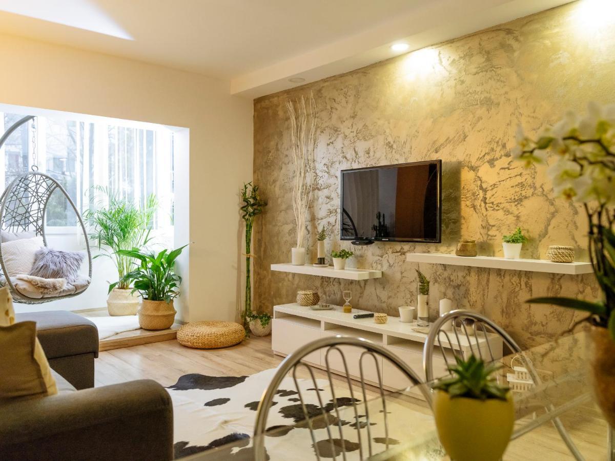 Zen Life Luxury Apartment - Herastrau Bucharest Exterior photo